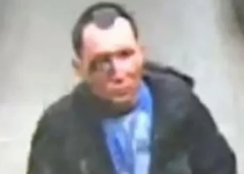 Polowanie na Abdul Shokoor Ezedi, podejrzanego o atak chemiczny w Londynie