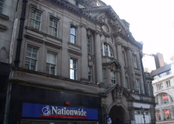 Bank w tarapatach! Aplikacja bankowa padła, klienci wściekli – „Nie mam dostępu do swoich pieniędzy!”