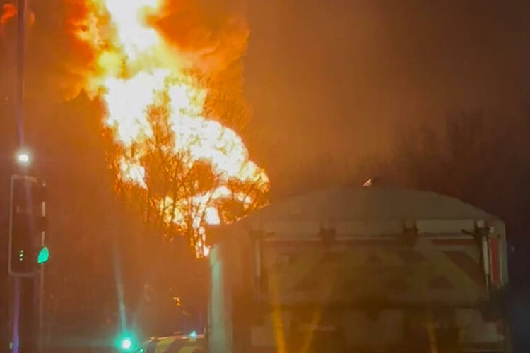 SZOK! GIGANTYCZNY POŻAR SPARALIŻOWAŁ HEATHROW – NAJWIĘKSZE LOTNISKO W EUROPIE!