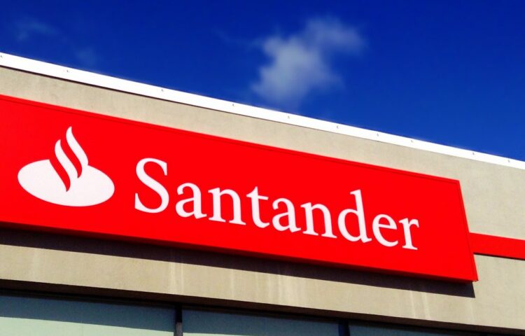 Santander ucieka z Wielkiej Brytanii? 14 milionów klientów na lodzie!