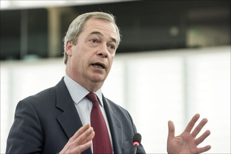 Reform UK rozbija bank w wyborach lokalnych! Nigel Farage triumfuje, Torysi na kolanach!