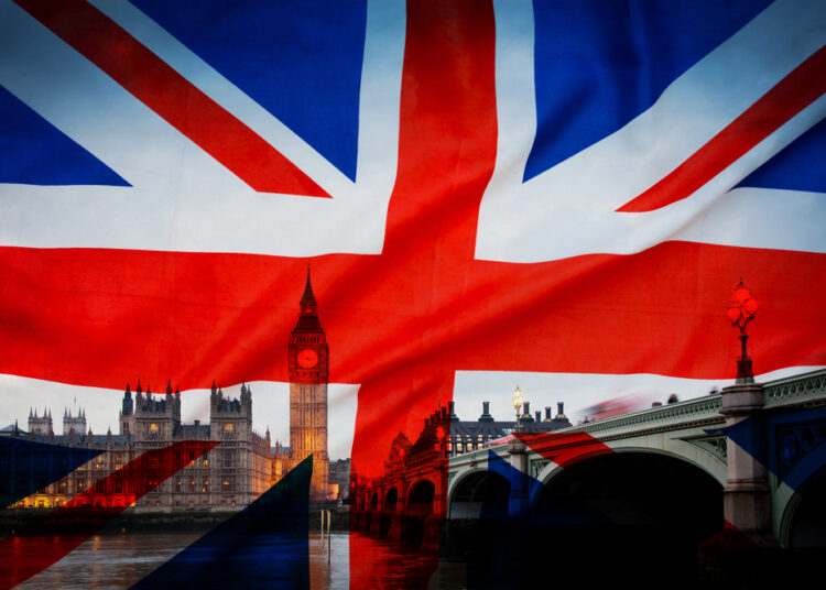 Skandal w szkole! 12-latka trafiła do izolatki za sukienkę z flagą brytyjską