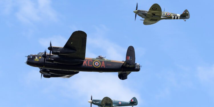 Szok! Połowa Brytyjczyków nie wie, że pokonała Hitlera!