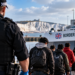 Ilustracja operacji UK Border Force związanej z brytyjsko-francuskim programem one in one out